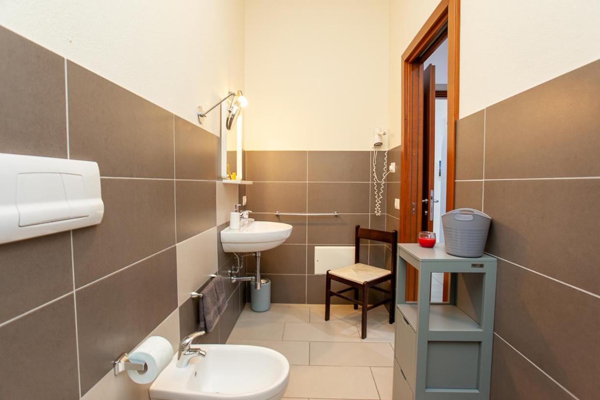 Mivida "Le Stanze Di Ada" Bed & Breakfast Сан Теодоро Екстериор снимка