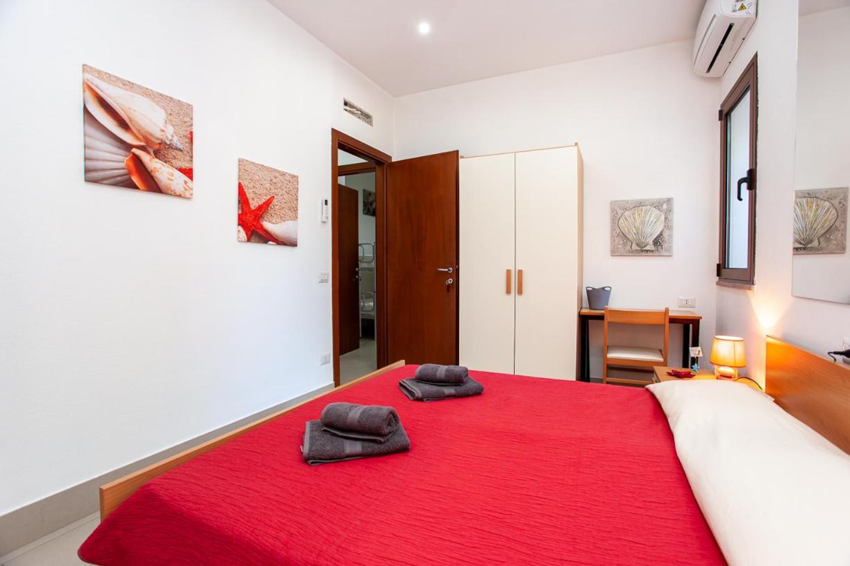 Mivida "Le Stanze Di Ada" Bed & Breakfast Сан Теодоро Екстериор снимка