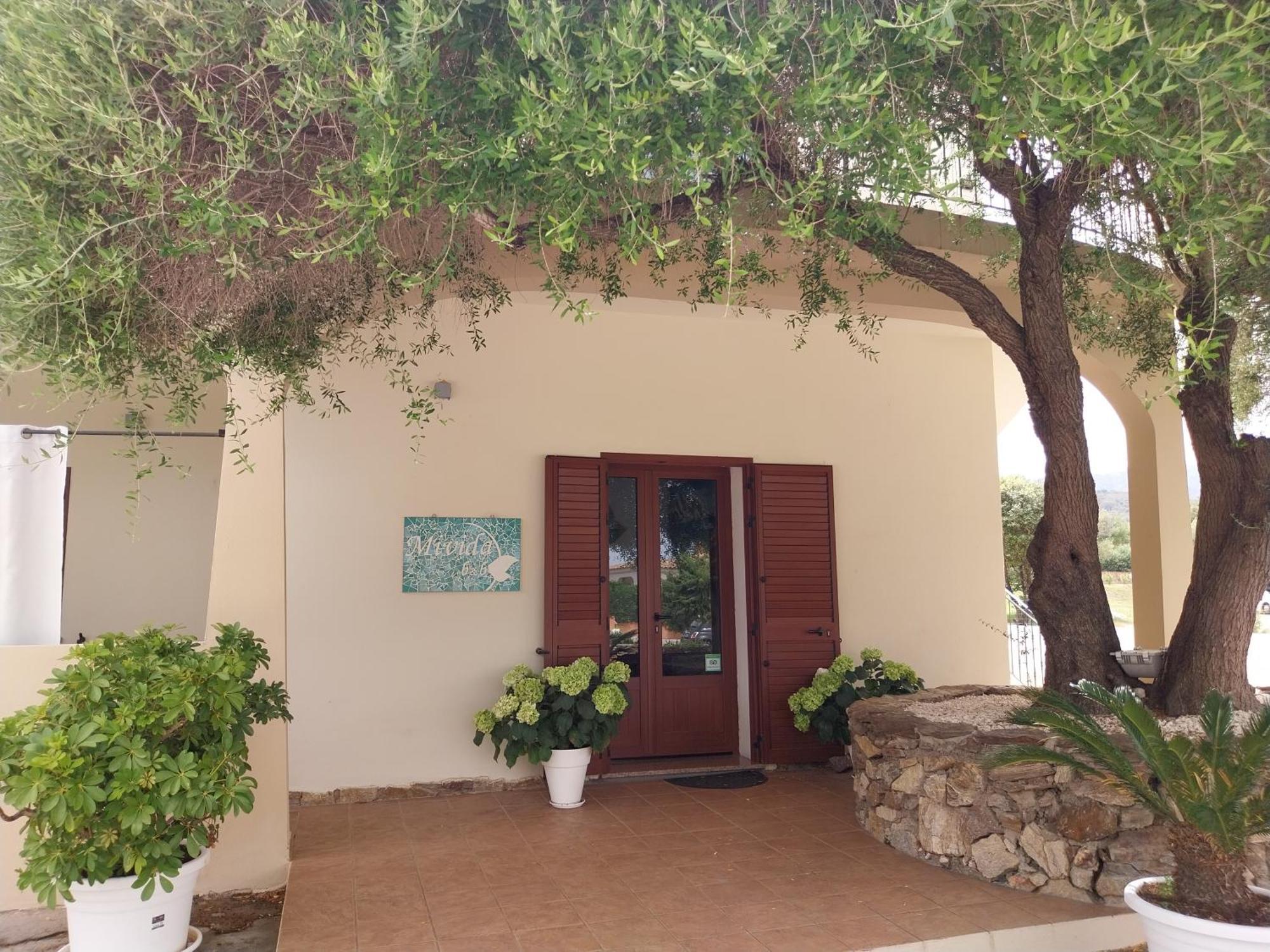 Mivida "Le Stanze Di Ada" Bed & Breakfast Сан Теодоро Екстериор снимка