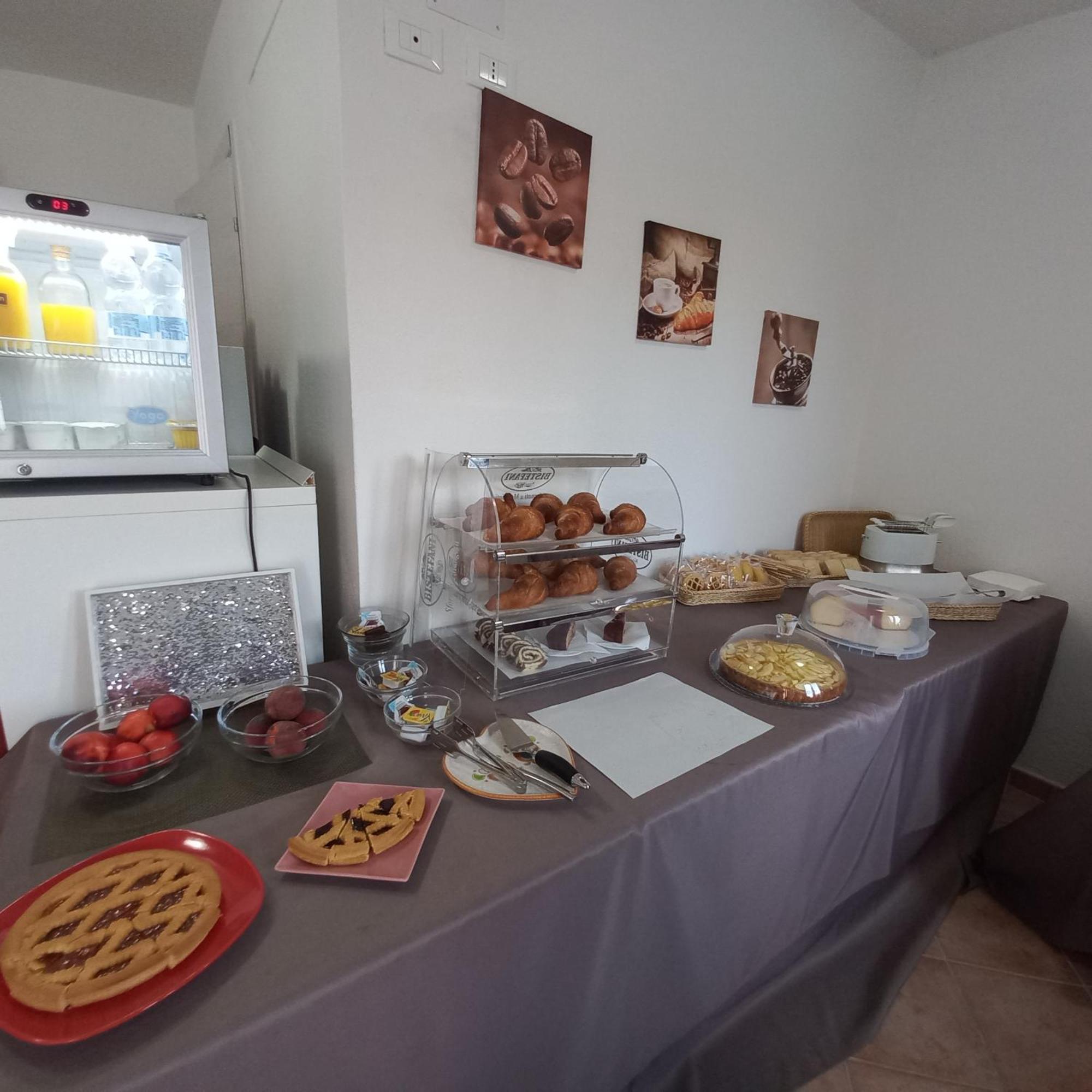 Mivida "Le Stanze Di Ada" Bed & Breakfast Сан Теодоро Екстериор снимка